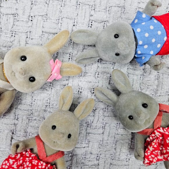 Vintage Sylvanian Families Grey Rabbit & Babblebrook & Cottontail Calico Critter - Picture 7 of 9